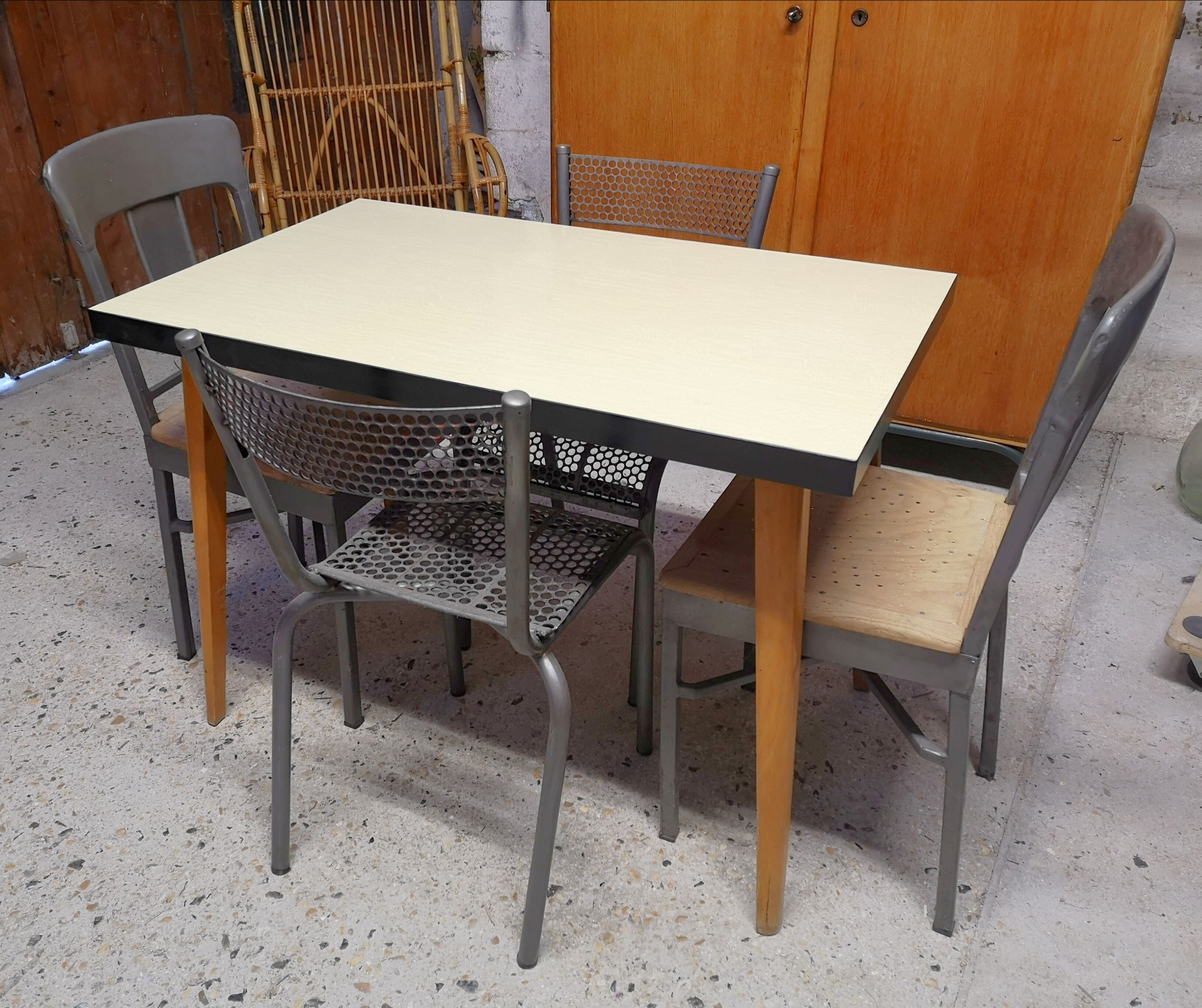 Dining table kitchen formica compass legs 50 60