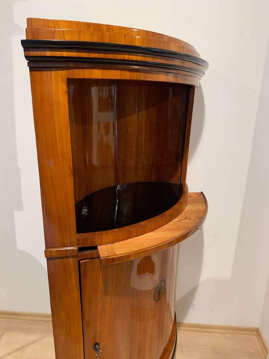 Biedermeier Corner Cabinet, Cherry Veneer, Ebony Inlay, South Germany circa 1820