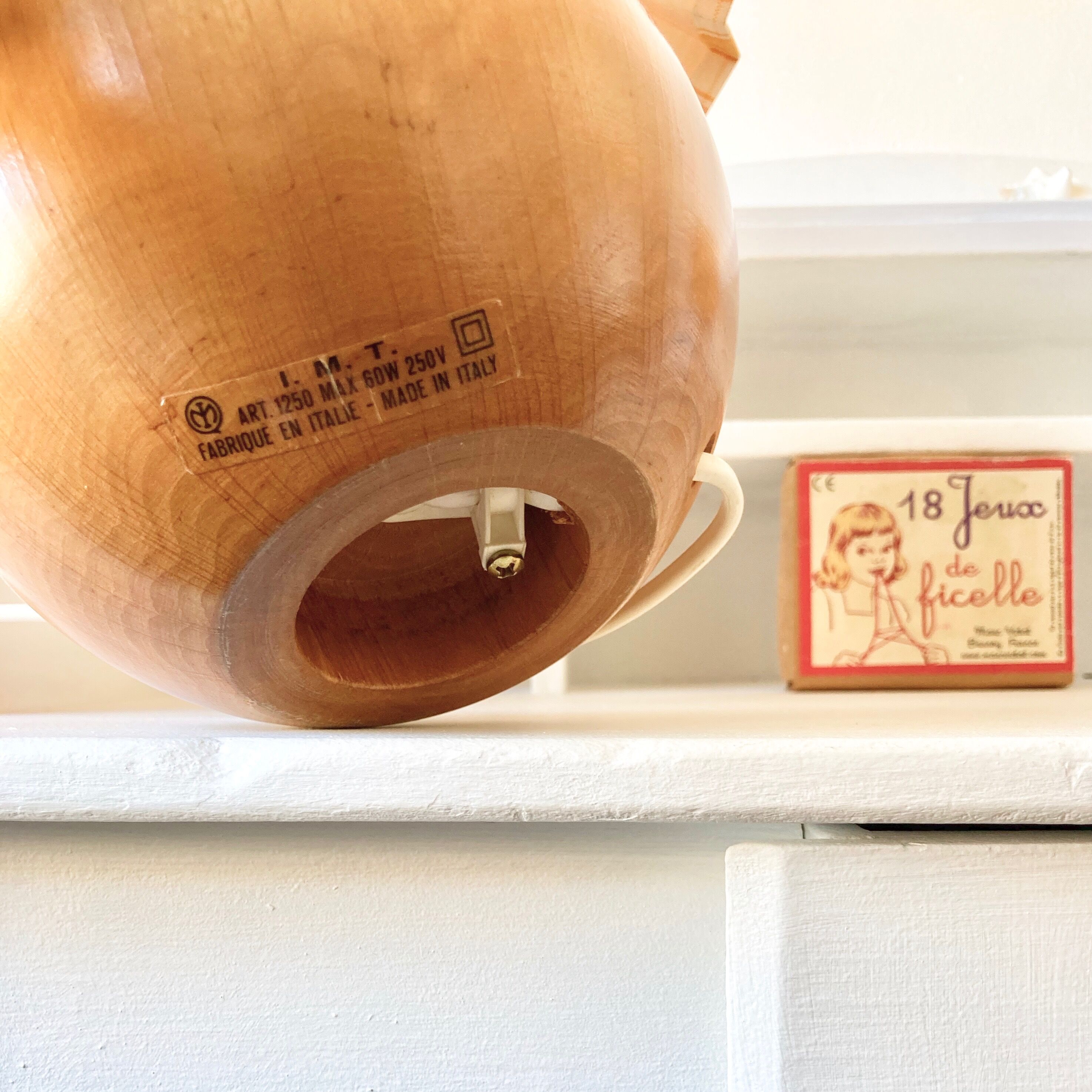 Folded wood ball lamp