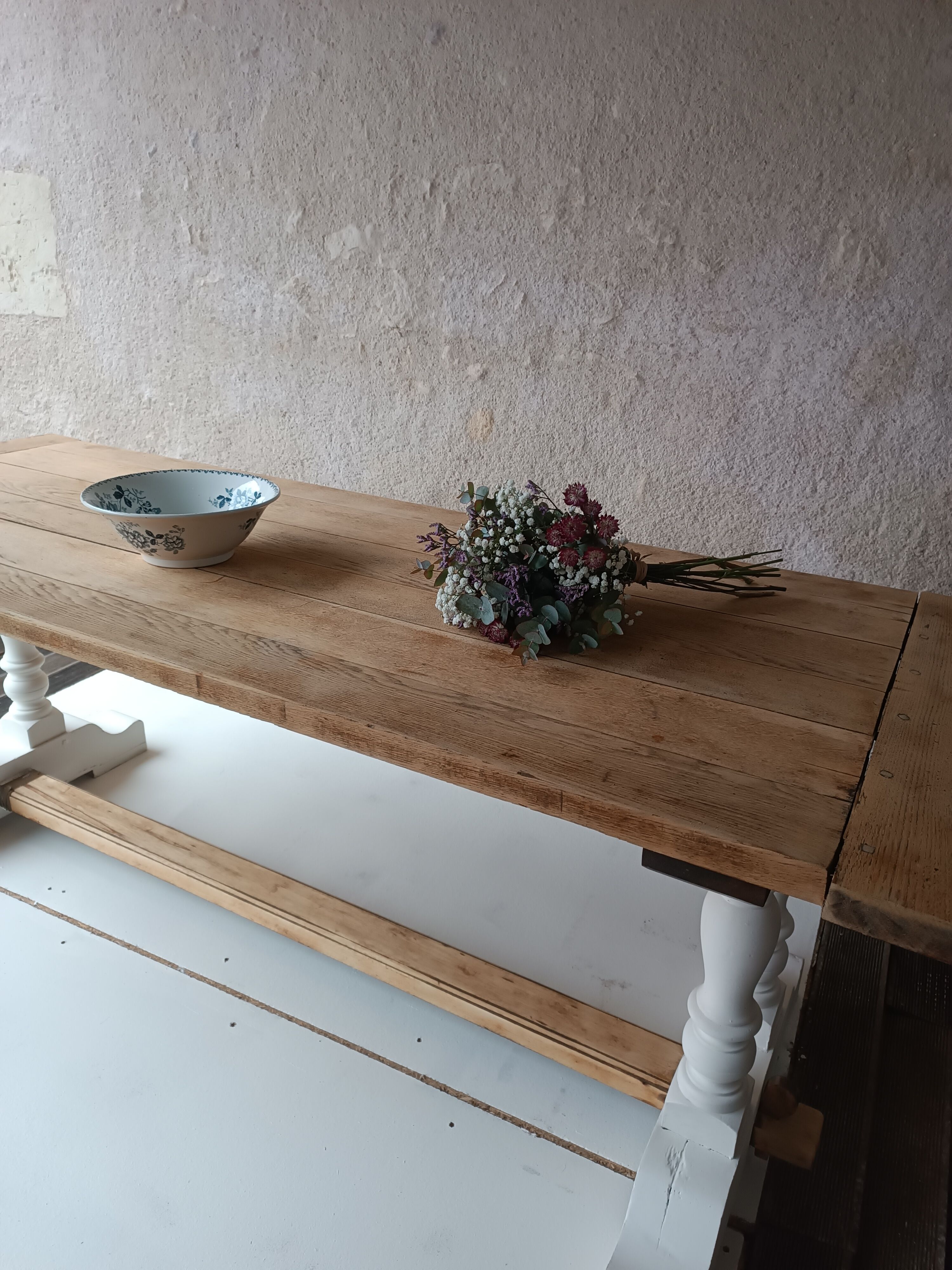 Farmhouse table