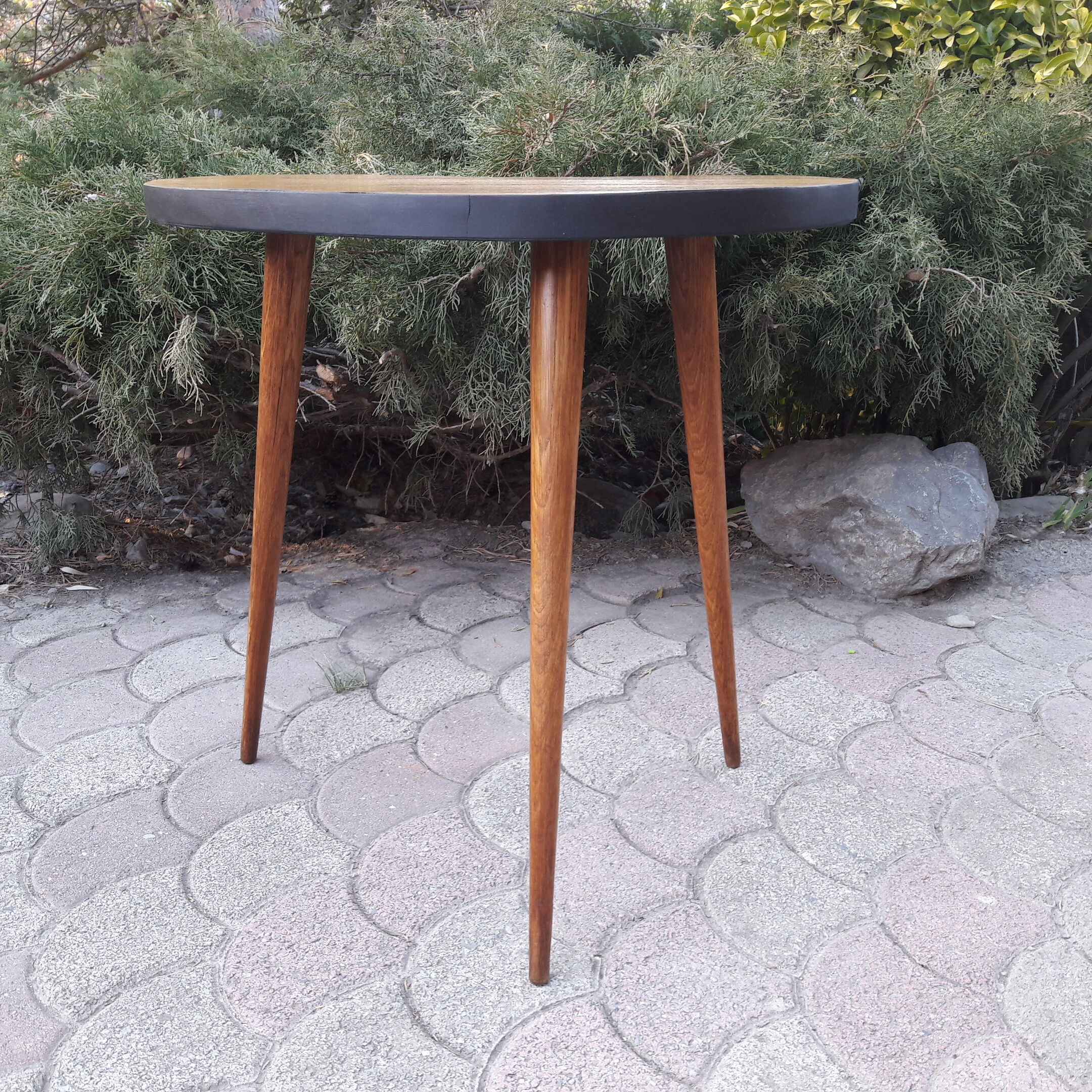 Table tripode haricot