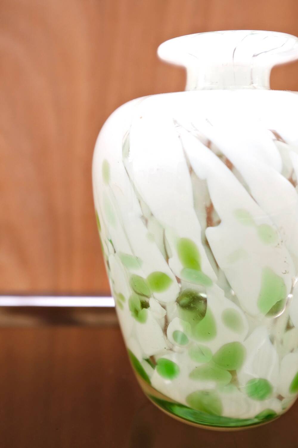 Signed blown glass vase, 1980