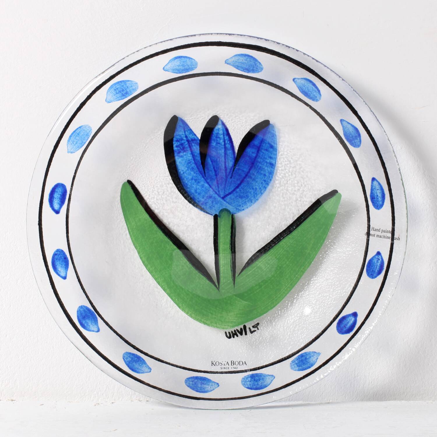Kosta Boda Tulip Glass Plate: Ulrica Hydman Vallien, Swedish Design