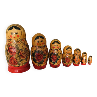 Traditional vintage Russian Matryoshka dolls series of 7