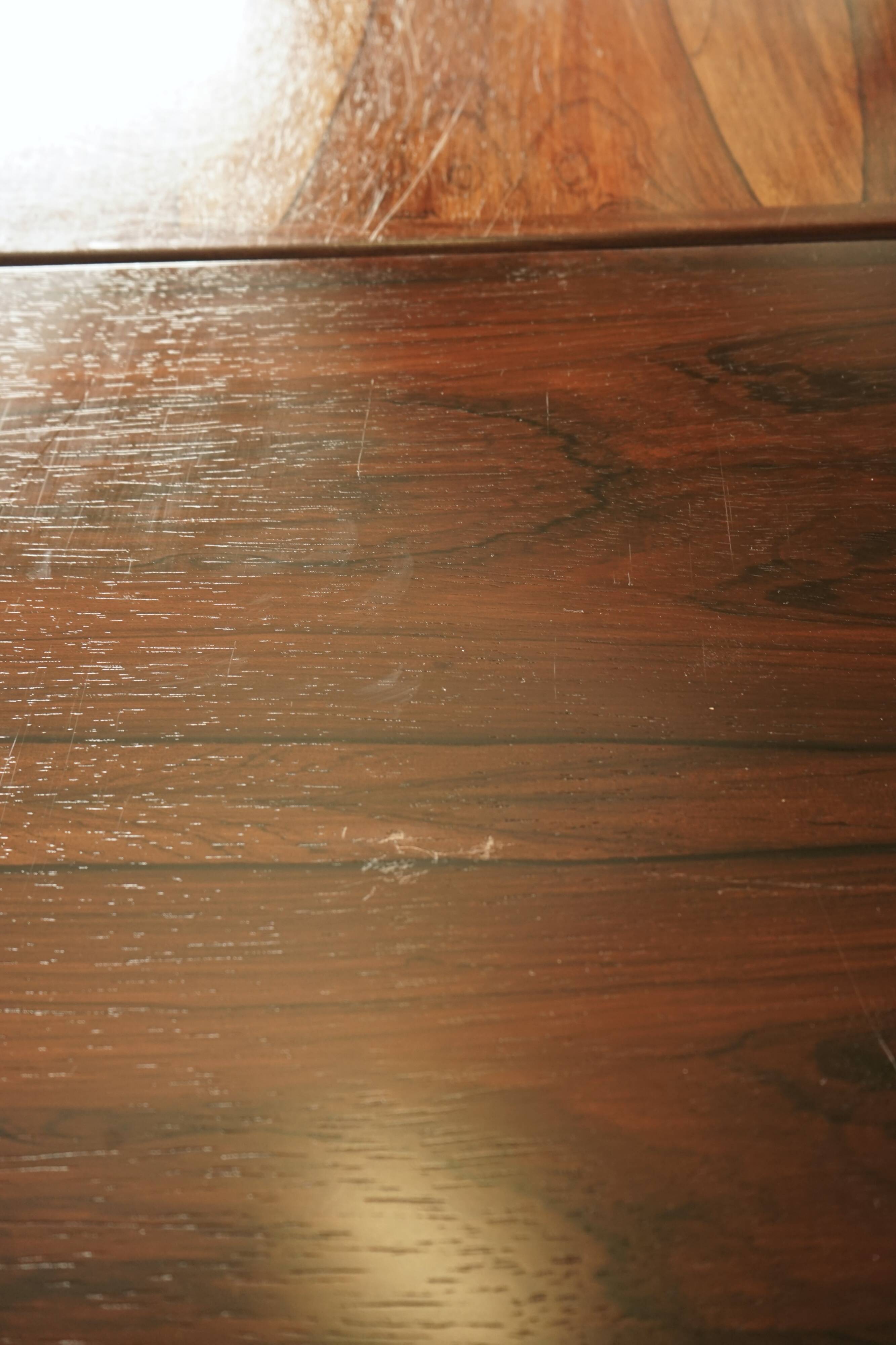 Scandinavian Rosewood extendable Dining Table. 1960s