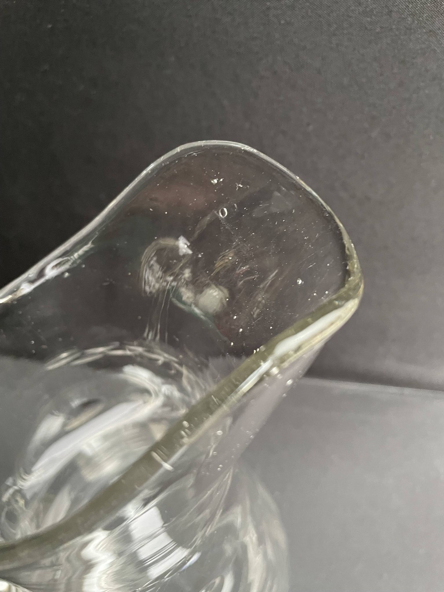 Broc verre soufflé et taillé XIXème