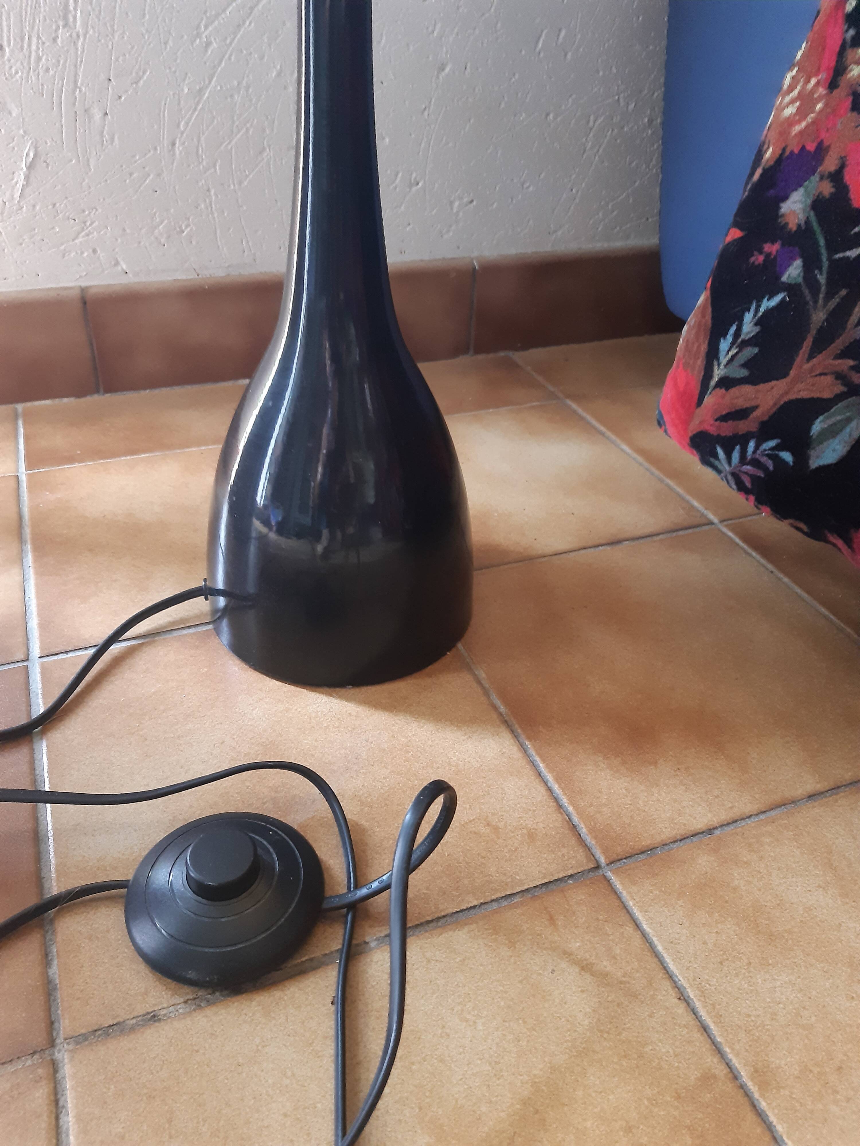 Flexible diabolo black lamp