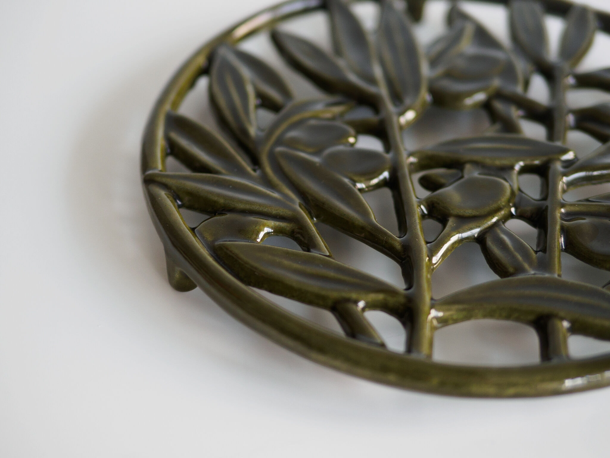 Enamelled cast iron flat