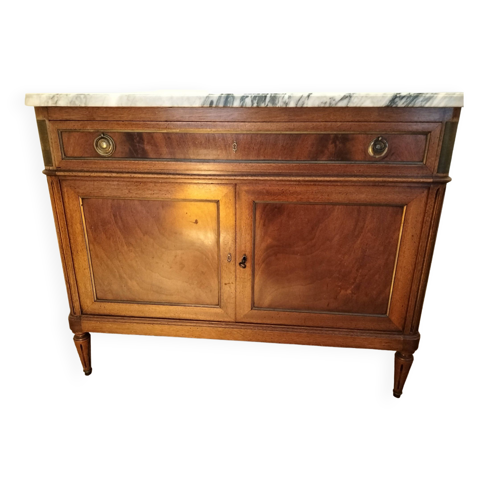 Louis 16 chest of drawers