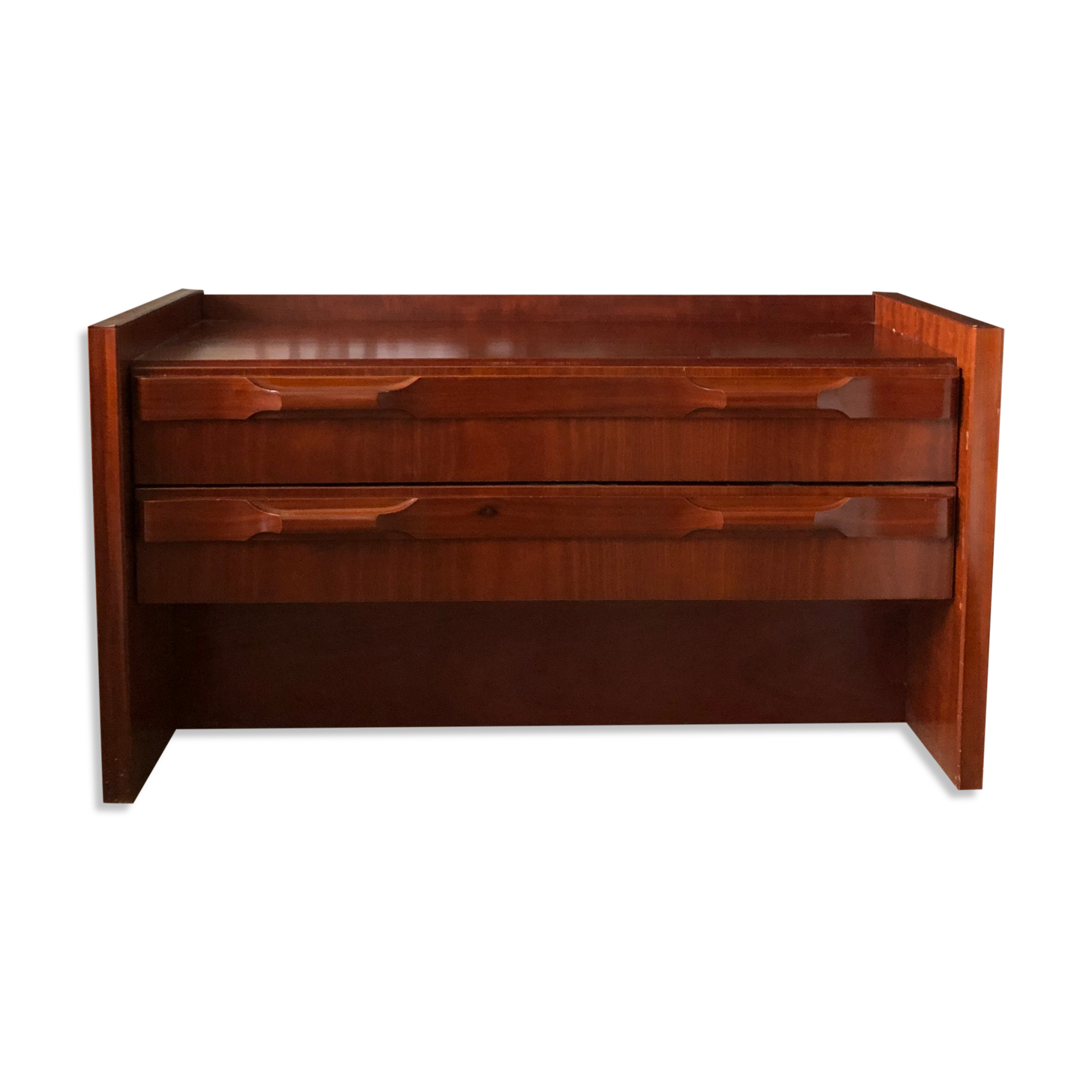 Dresser of the 70s