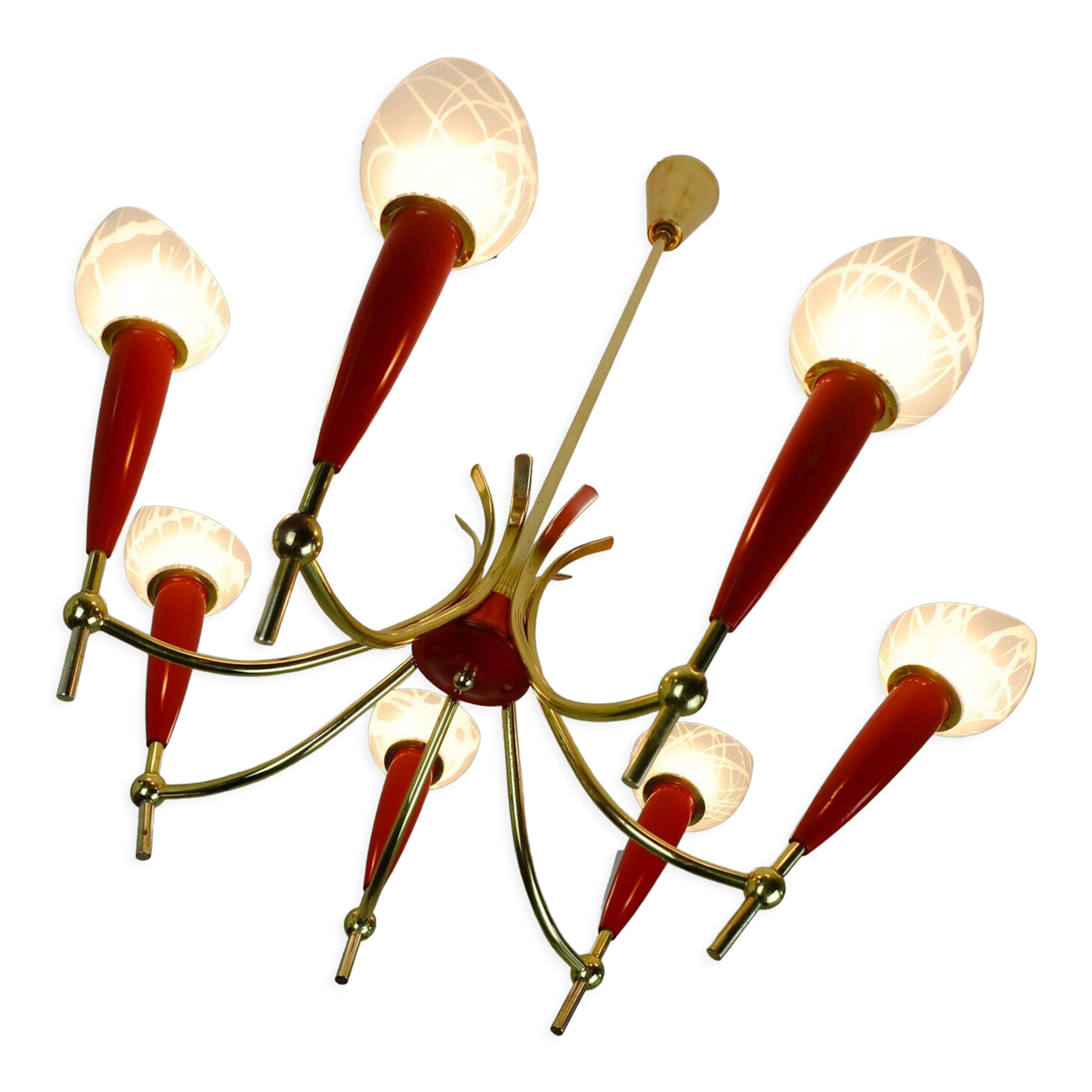 Lustre des années 1950 en laiton et plastique rouge, 7 abat-jours en verre