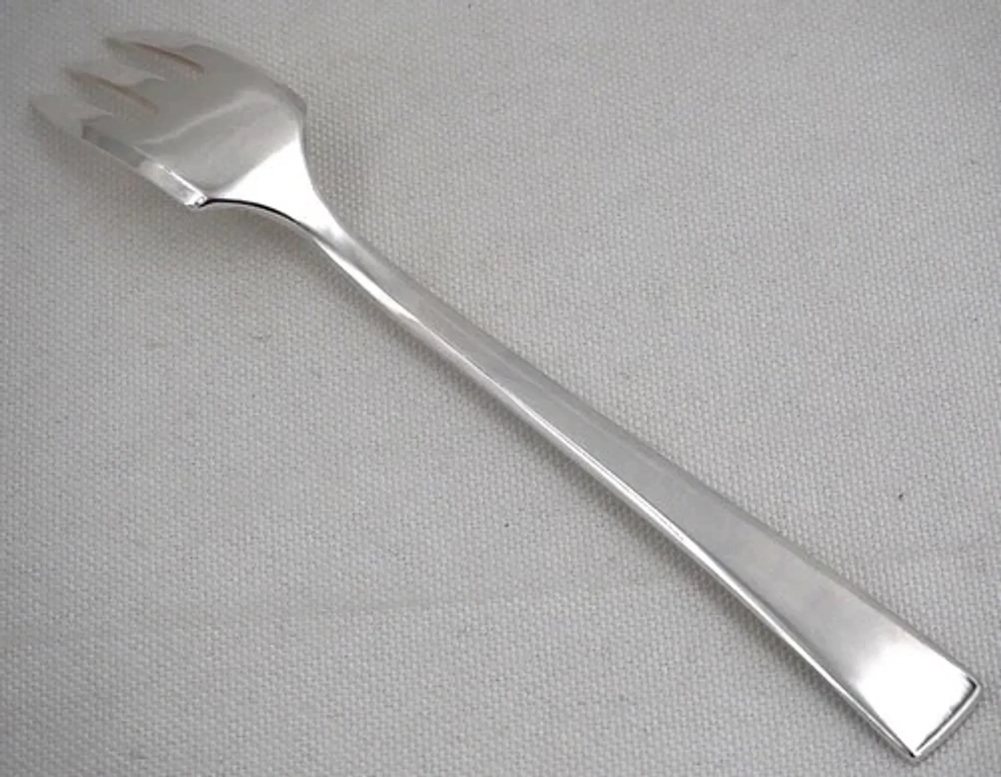 Christofle Concorde Art Deco, 12 silver-plated cake forks, perfect condition.