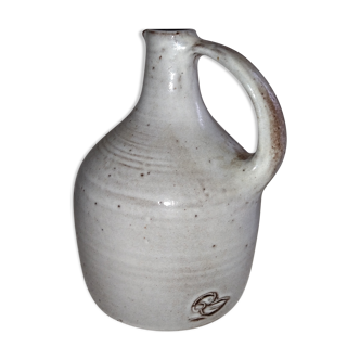 Sandstone pitcher by Puisaye Pierlot Ratilly