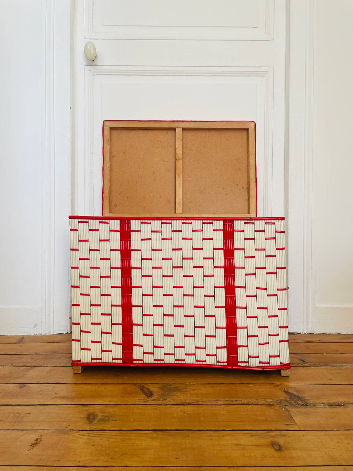 Vintage scoubidou storage chest 1960