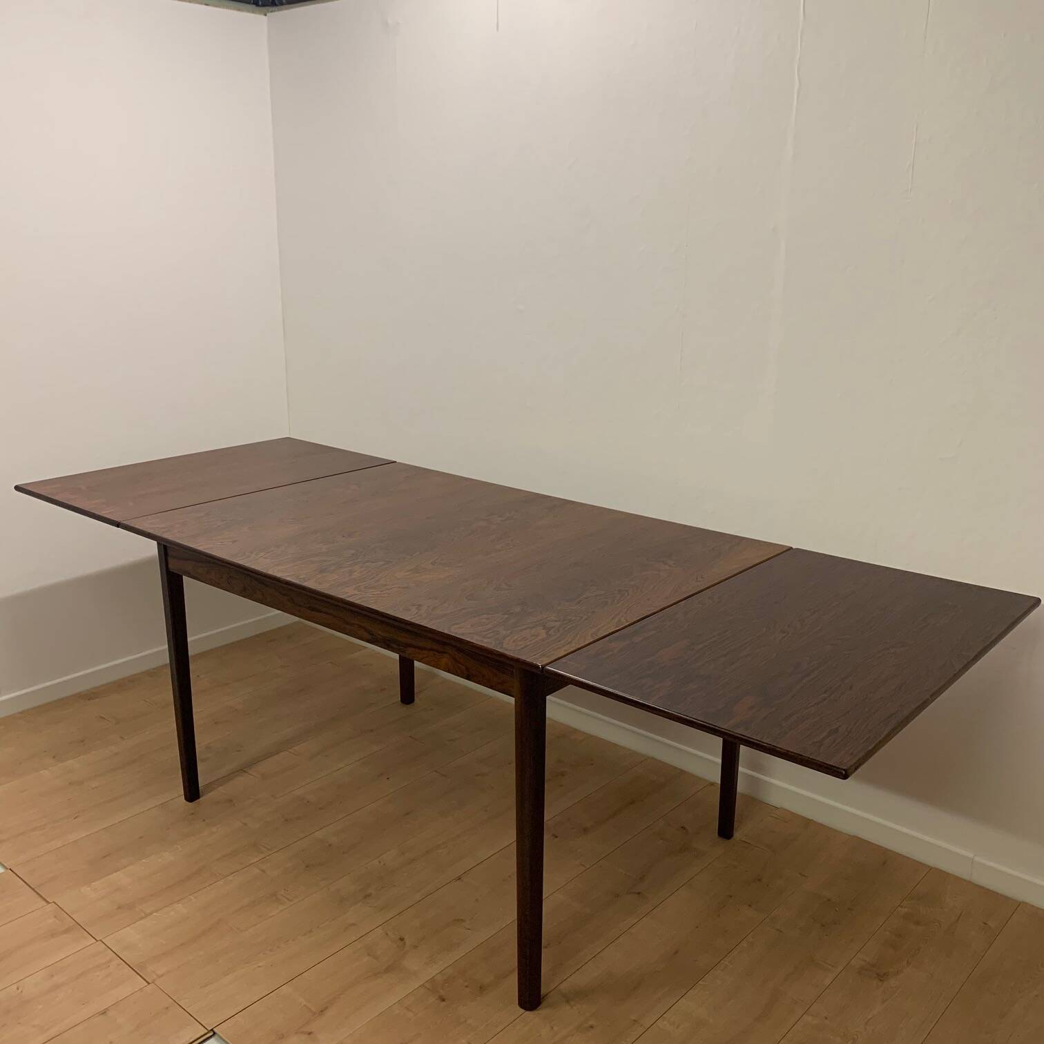 Extendable dining table in rosewood, Denmark, 1960.