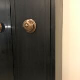Armoire en bois laqué