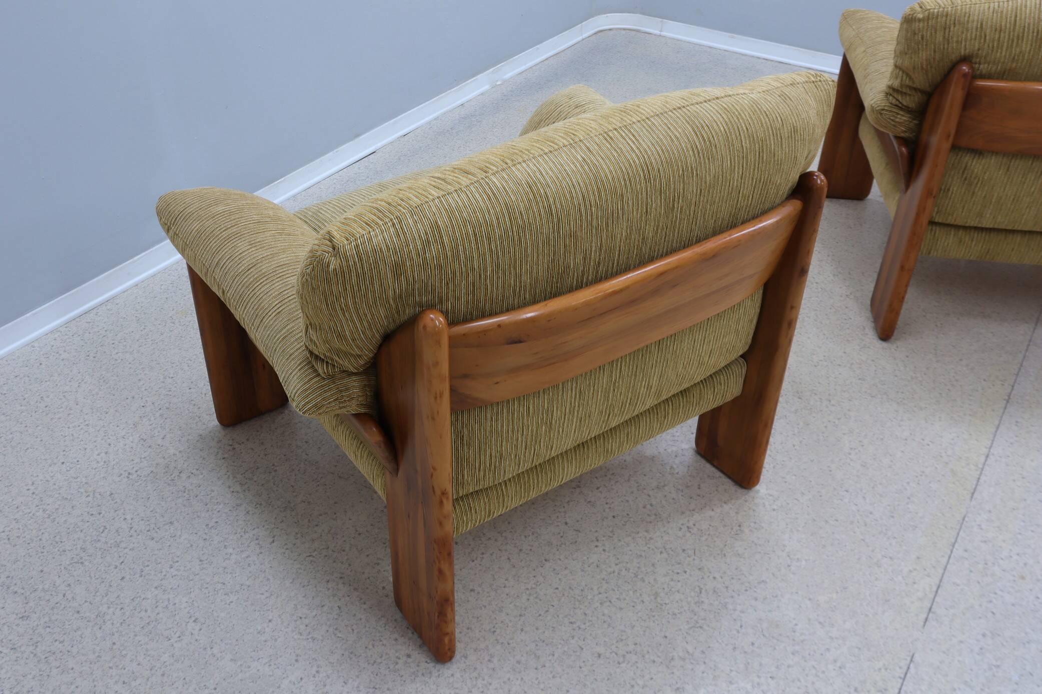 Mobil Girgi walnut wood armchairs 1970s, set of 2