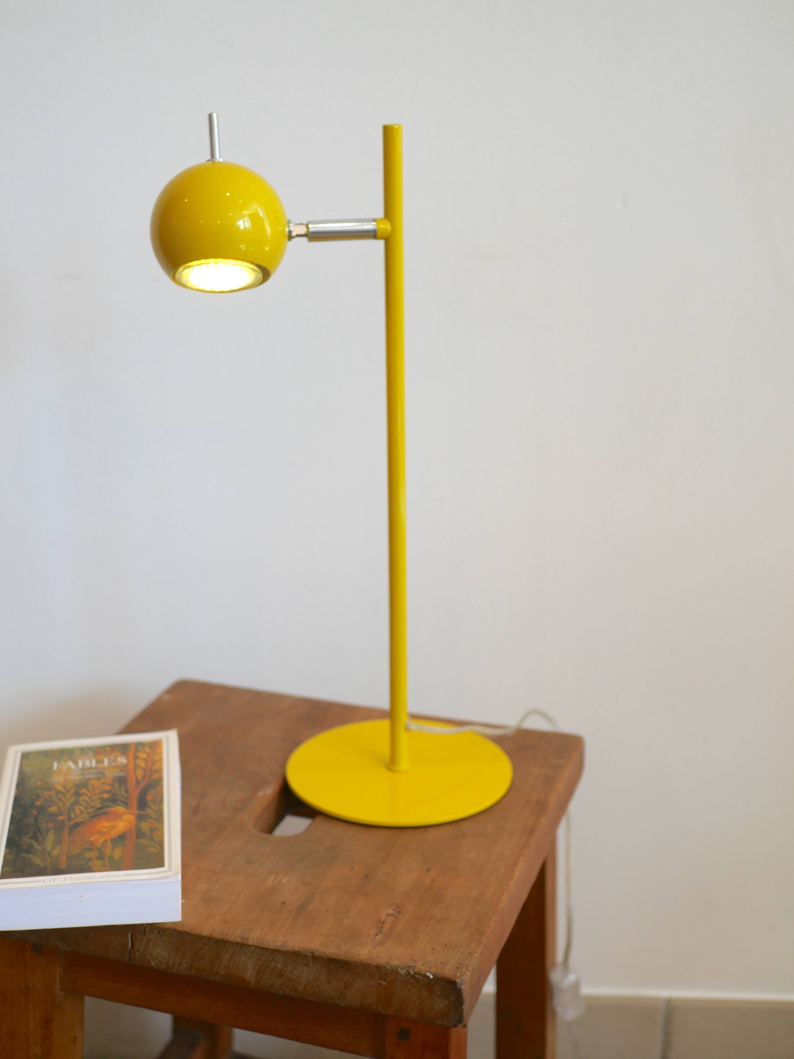Lampe eyeball jaune