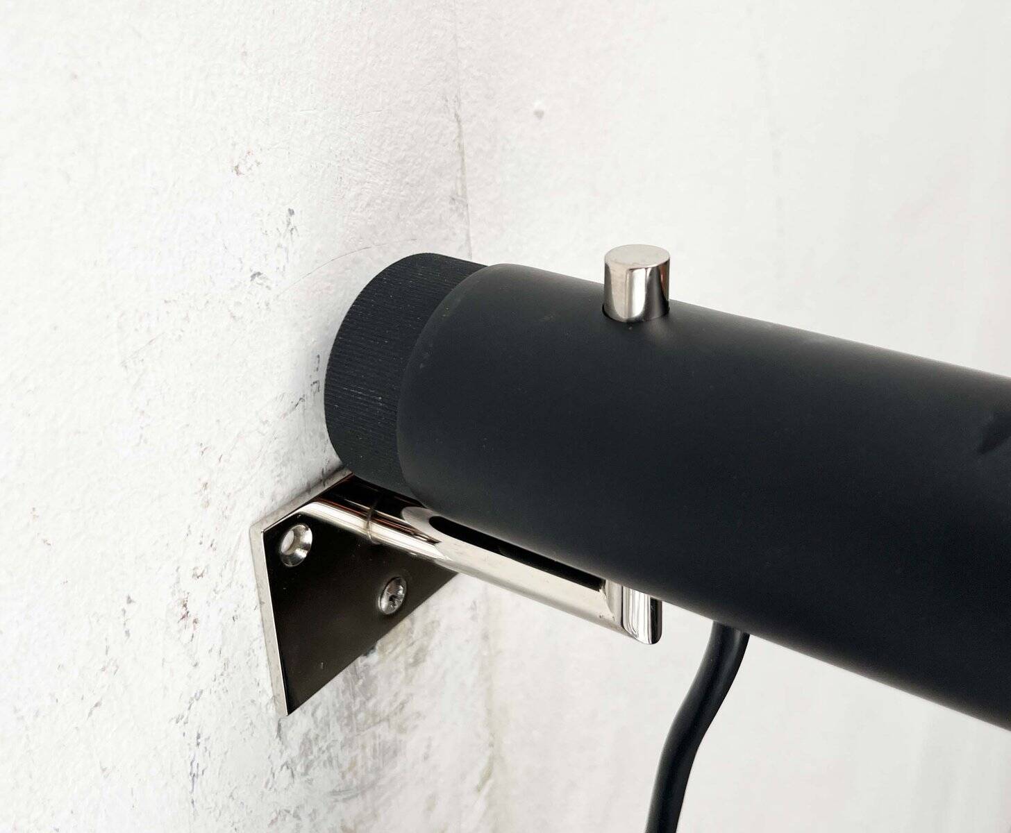 Mid-century minimalist wall lamp attributed to Egon Eiermann for Beisl, 1960s.