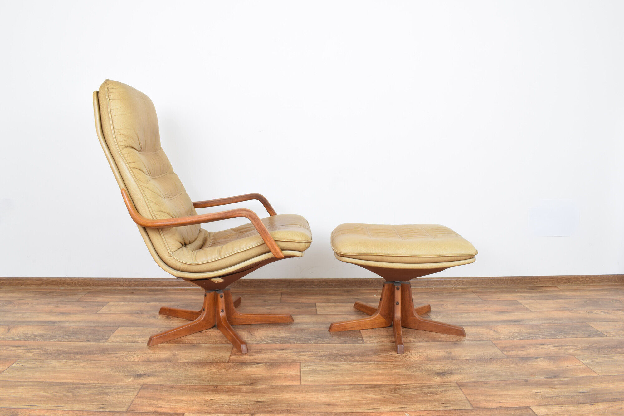 Mid-Century Office Chair with Ottoman from Berg Furniture, 1970s