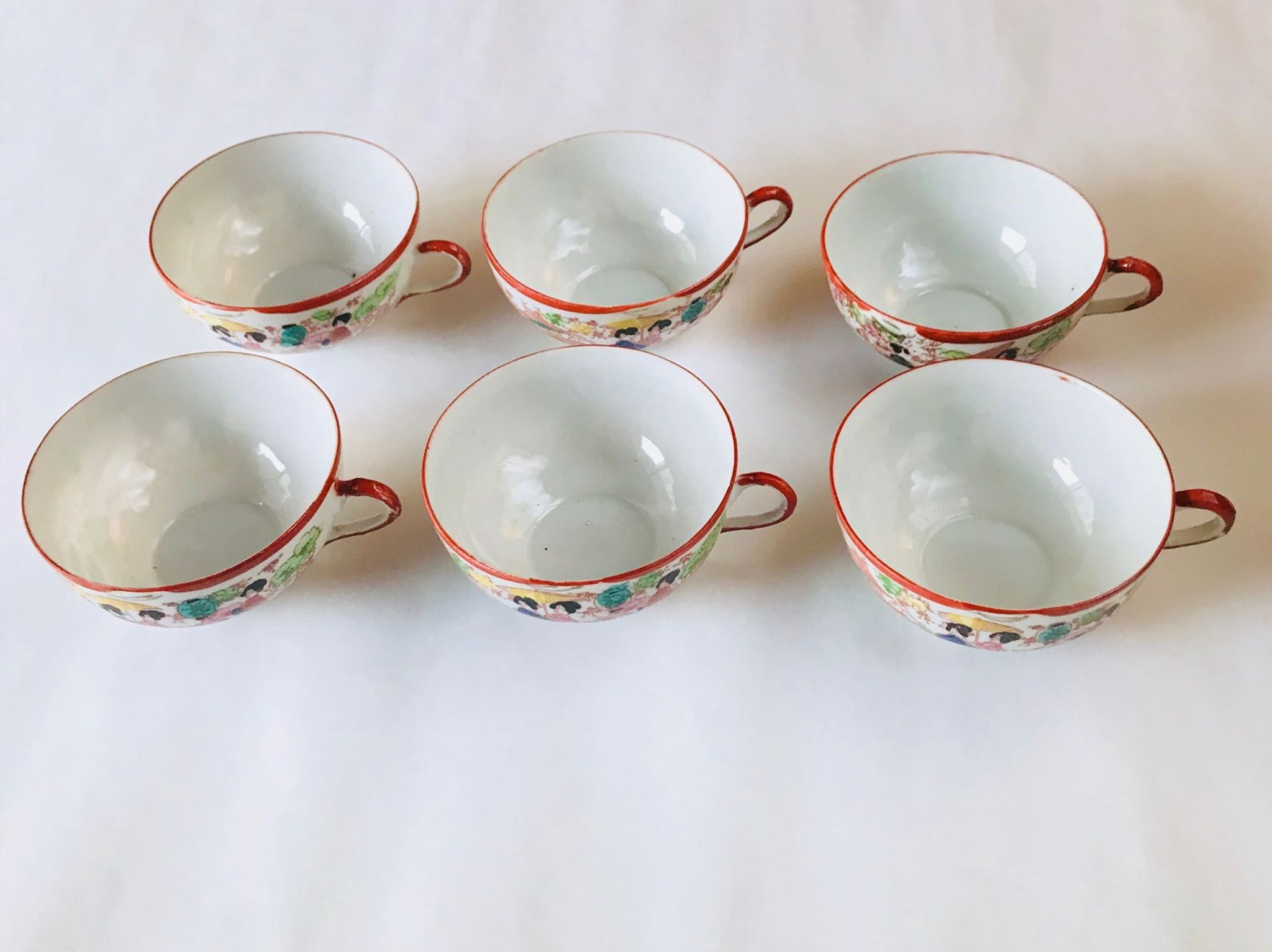 Japanese porcelain tea service at the end of the 19th century
