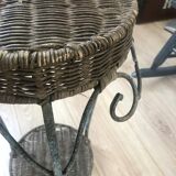 Tripod harness in wrought iron and wicker
