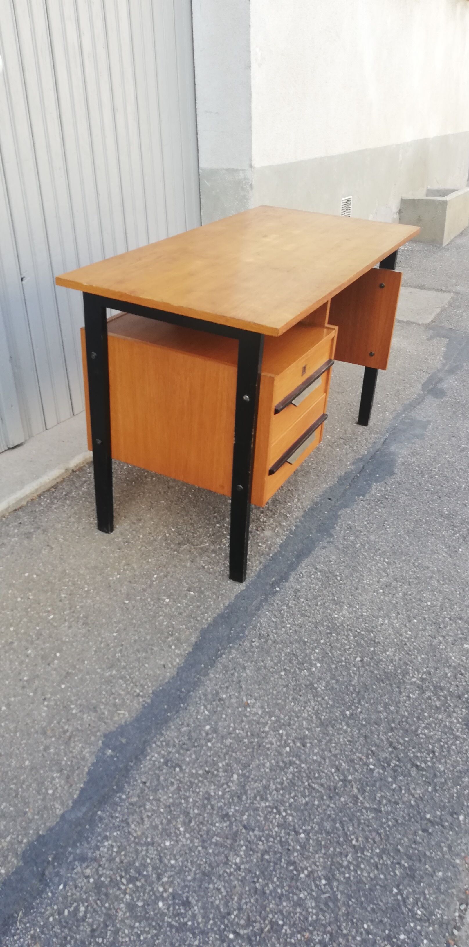 Vintage desk 2 drawers