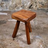 Brutalist stool in solid elm, French work from the 1960s