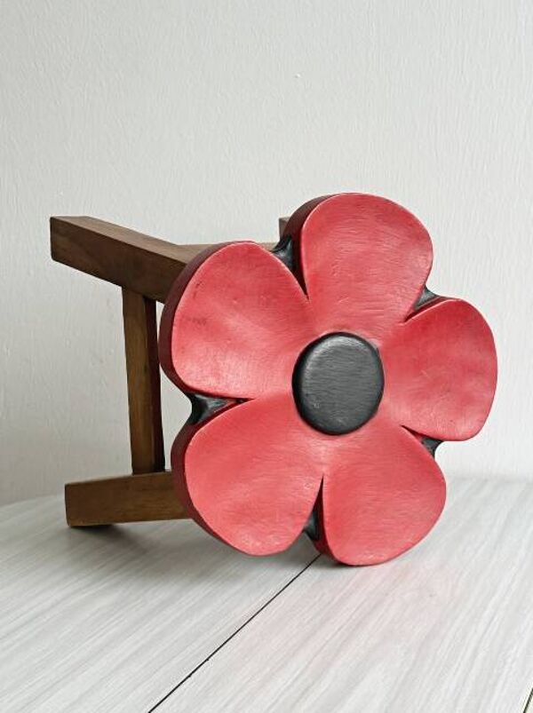 Petit tabouret ancien en bois massif décor peint floral