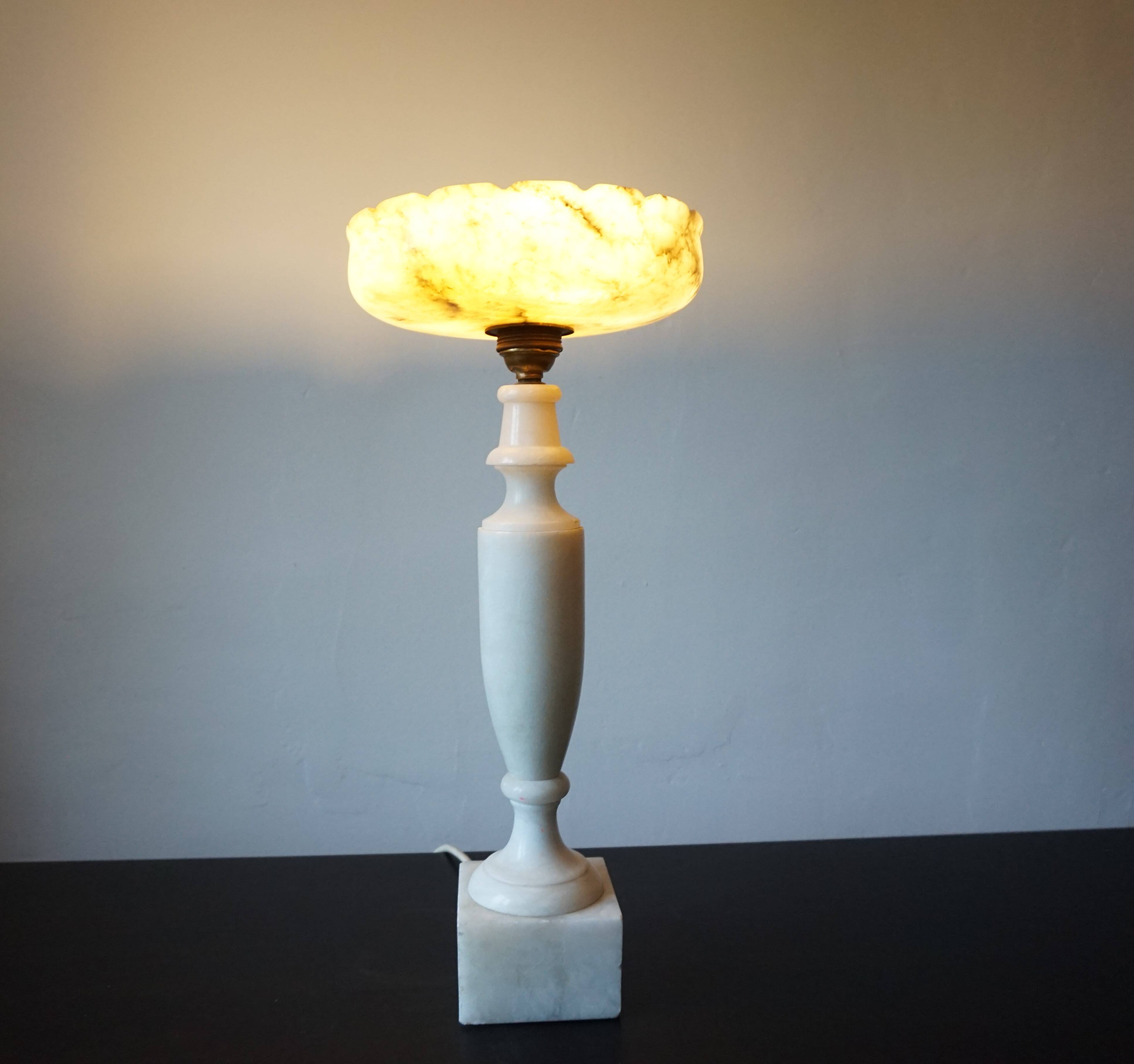Lampe de table française Louis XVI en marbre