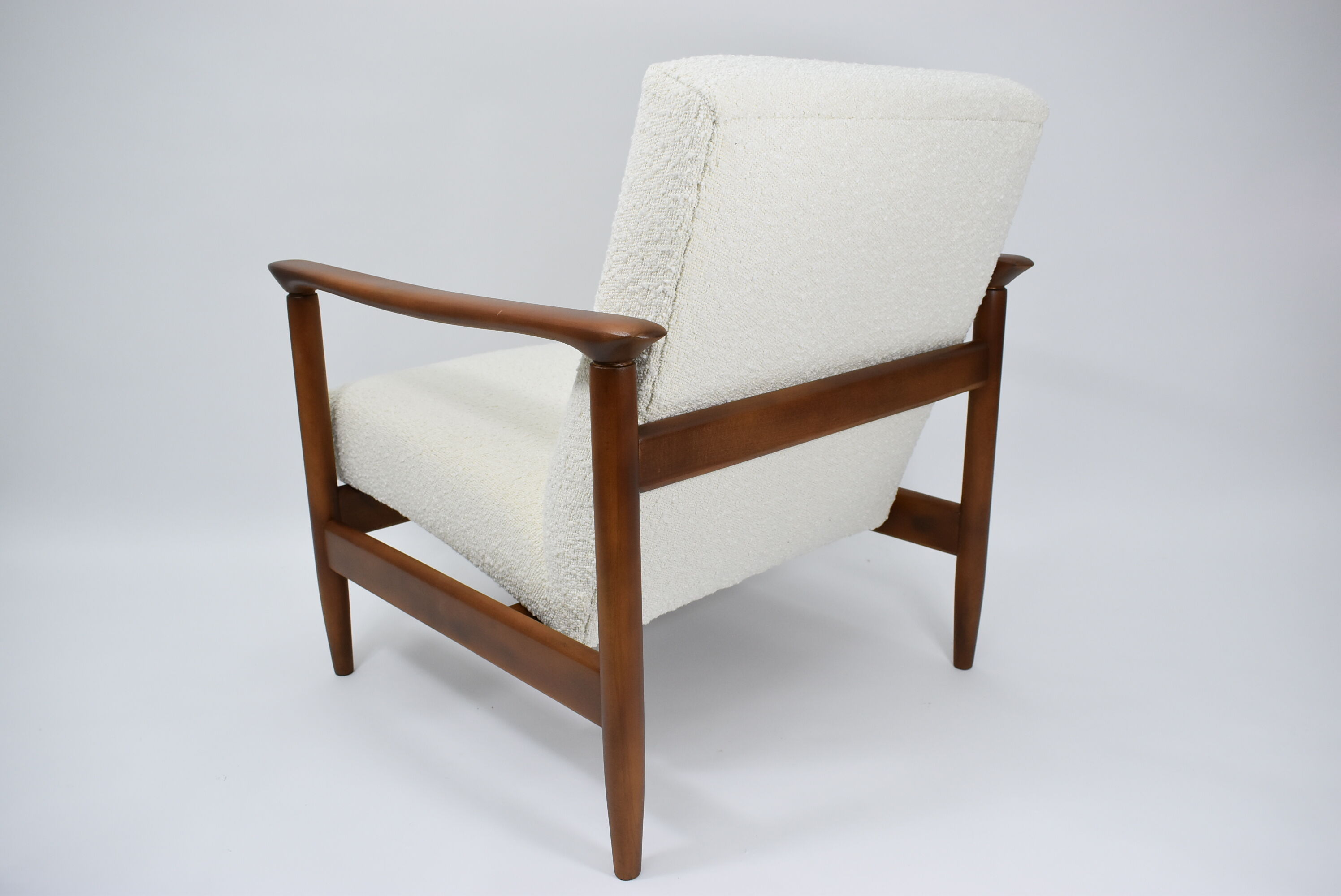 Fauteuil vintage original restauré poil de bras, designer E. Homma, années 1960, blanc bouclé