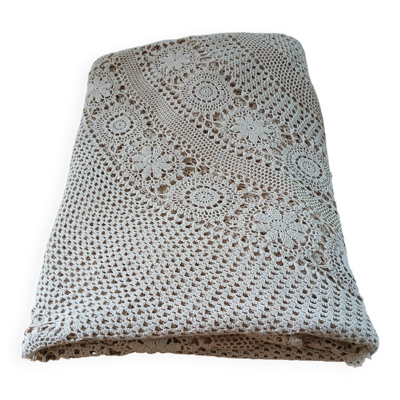 Nappe ancienne en crochet fait main