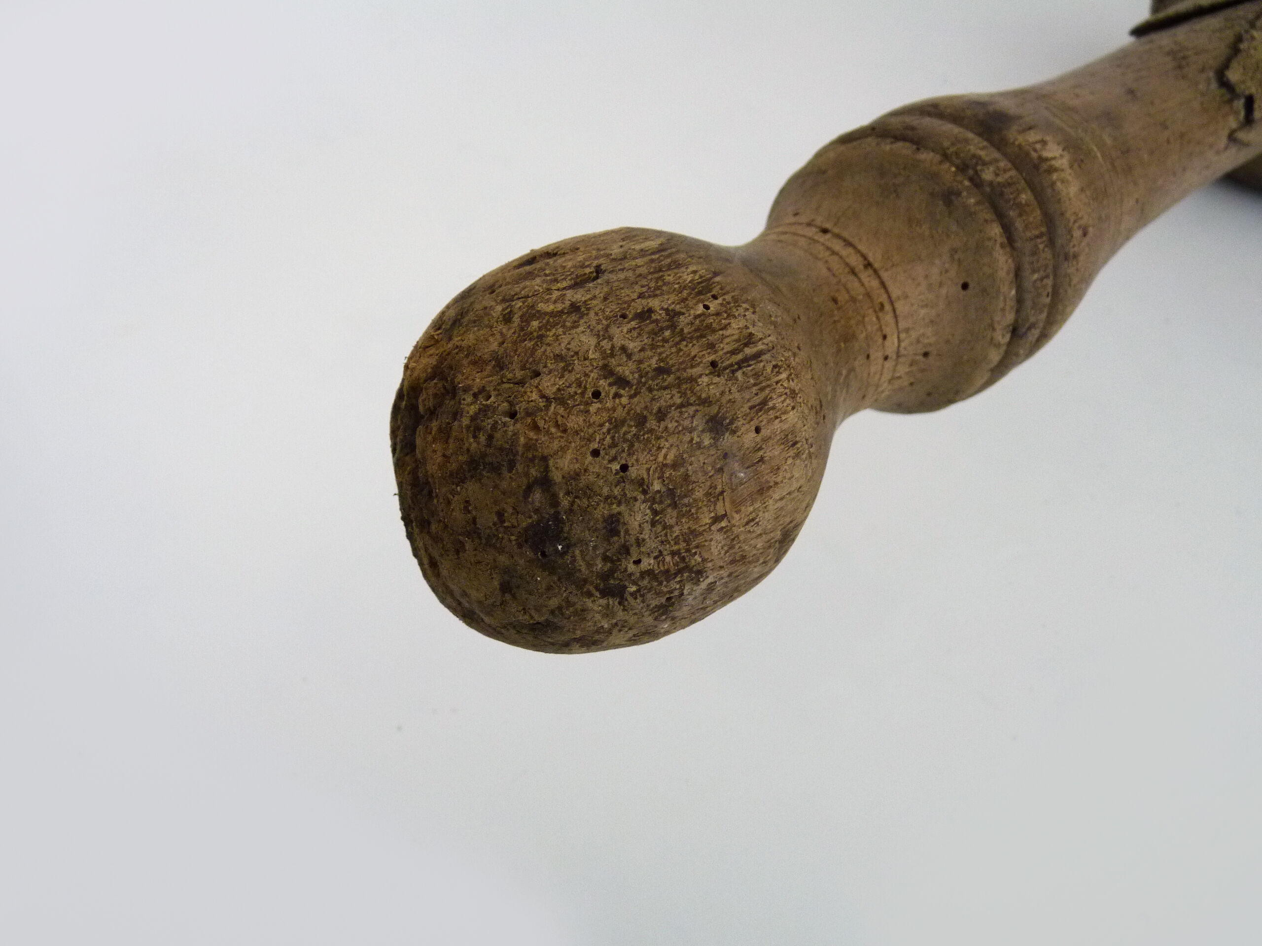 Old Basque keel in studded wood XIXth