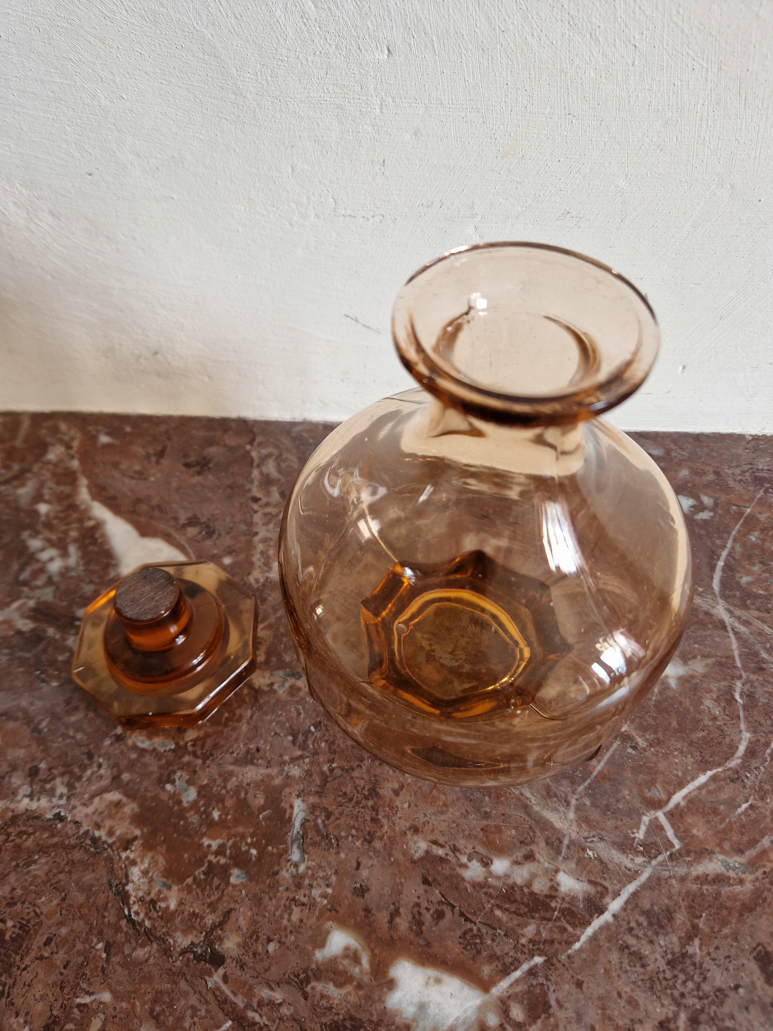 Carafe en verre topaze ambré Art Déco