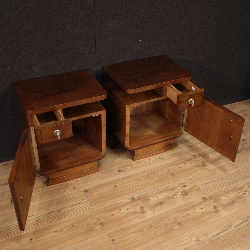 Pair of Italian nightstands in walnut and burl