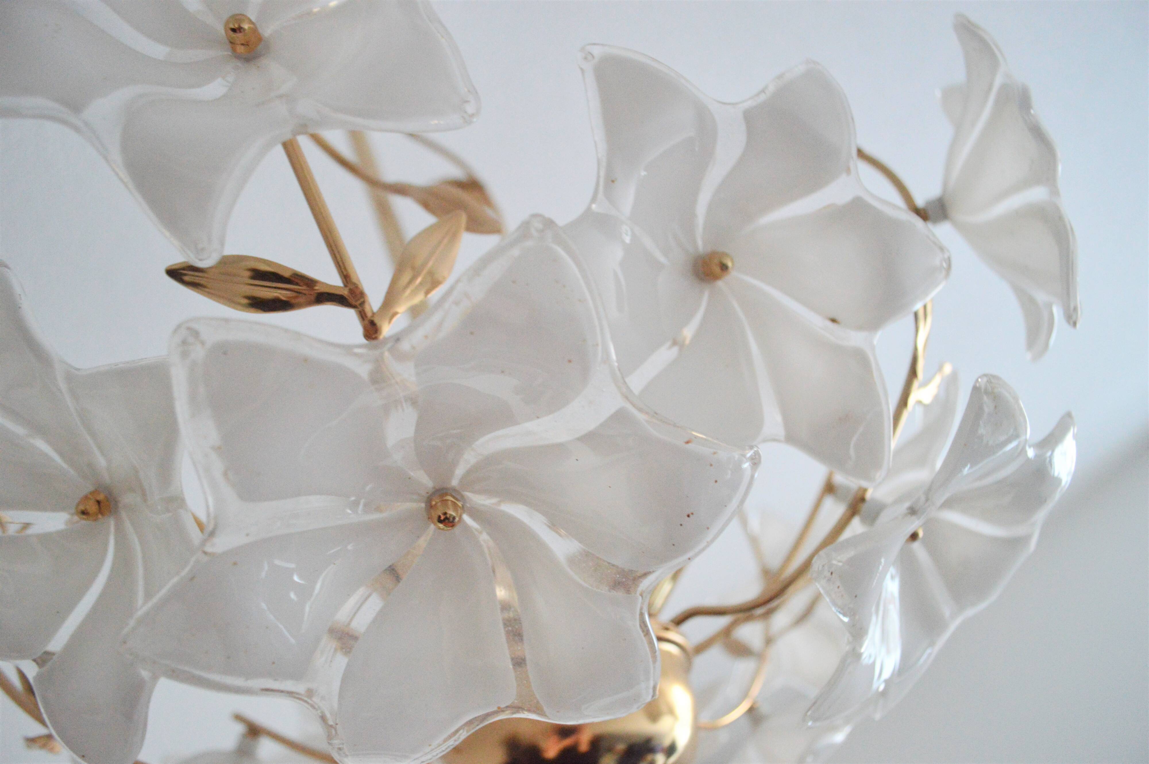 Italian lamp design glass flowers of the 70s