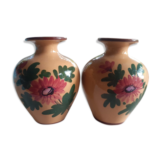 Breton couple vases