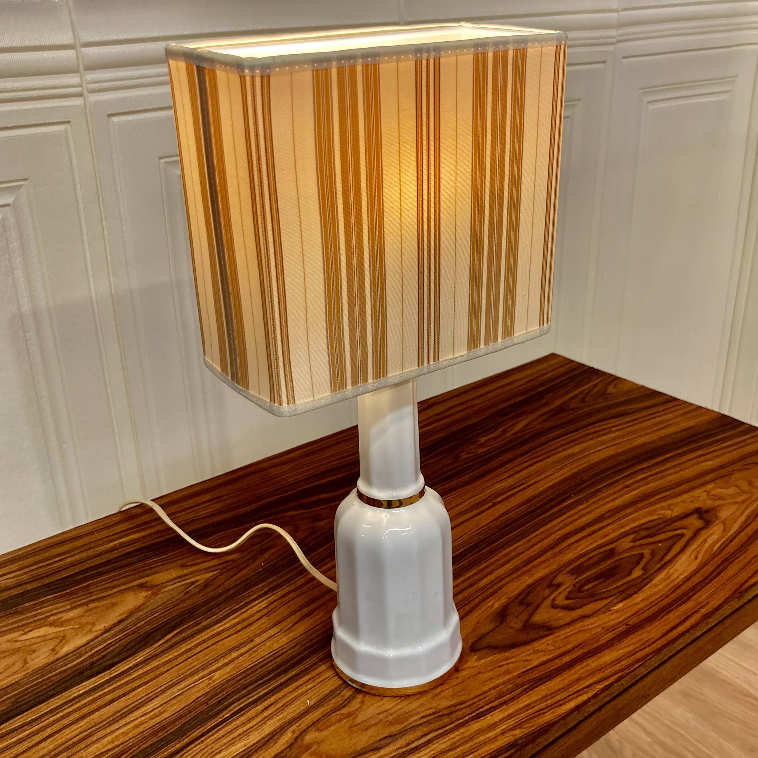 CERAMIC LAMP STAMPED DESIGN 1960.