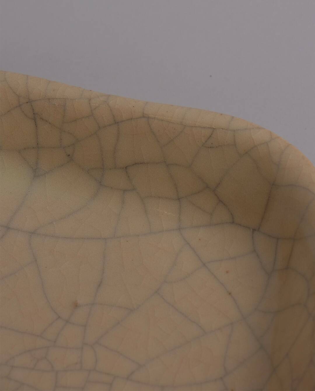 Ceramic pocket emptier