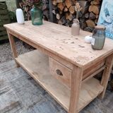 Carpenter's workbench
