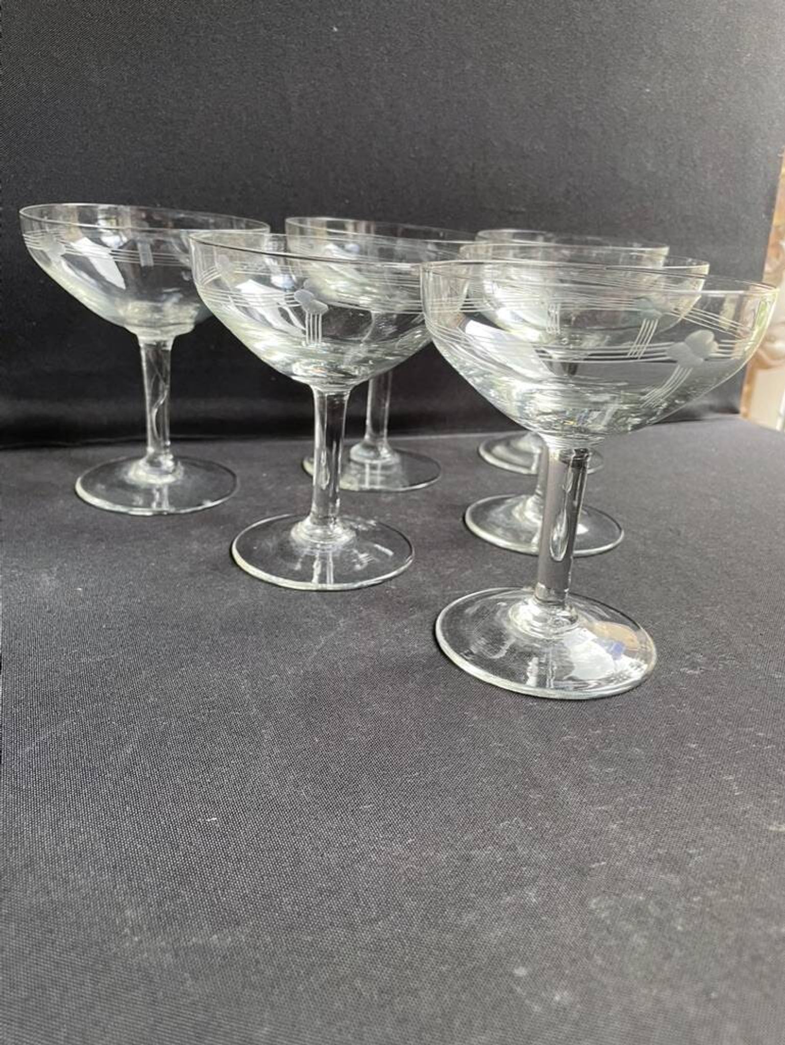 6 engraved crystal champagne glasses – Art Deco