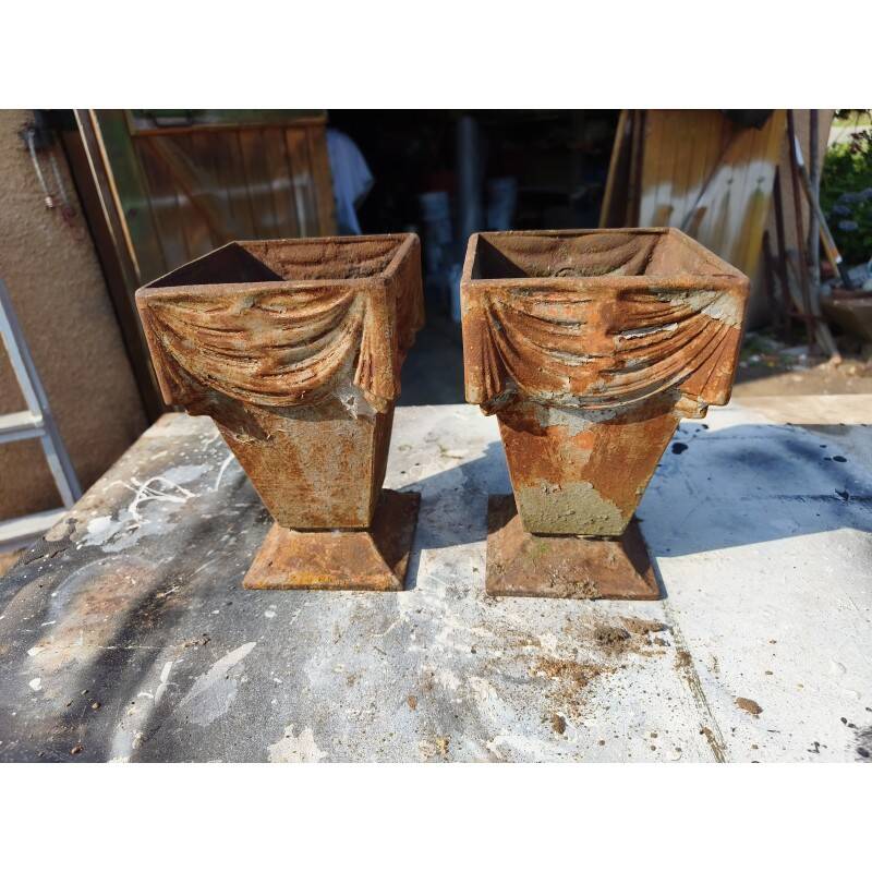 Pair of cast iron vases from 1900 in Charleville - Mézières