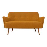 Charming cocktail sofa