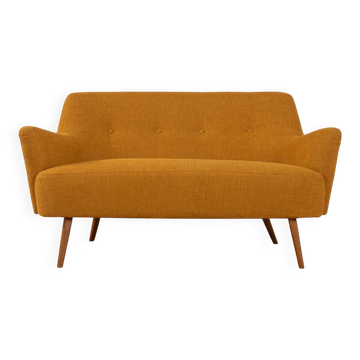 Charming cocktail sofa