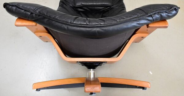fauteuil De Relaxation En Cuir Et Hêtre – 1970 / 1980