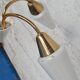 Lustre en laiton et opaline blanche