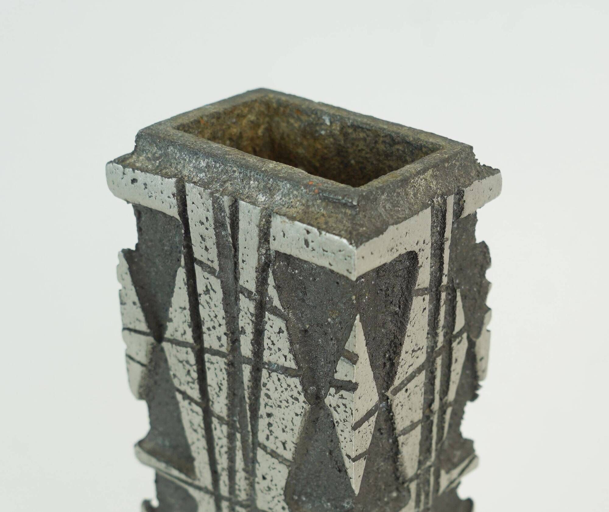 rare brutalist mid century VASE made of cast aluminum casper studioguss 70s