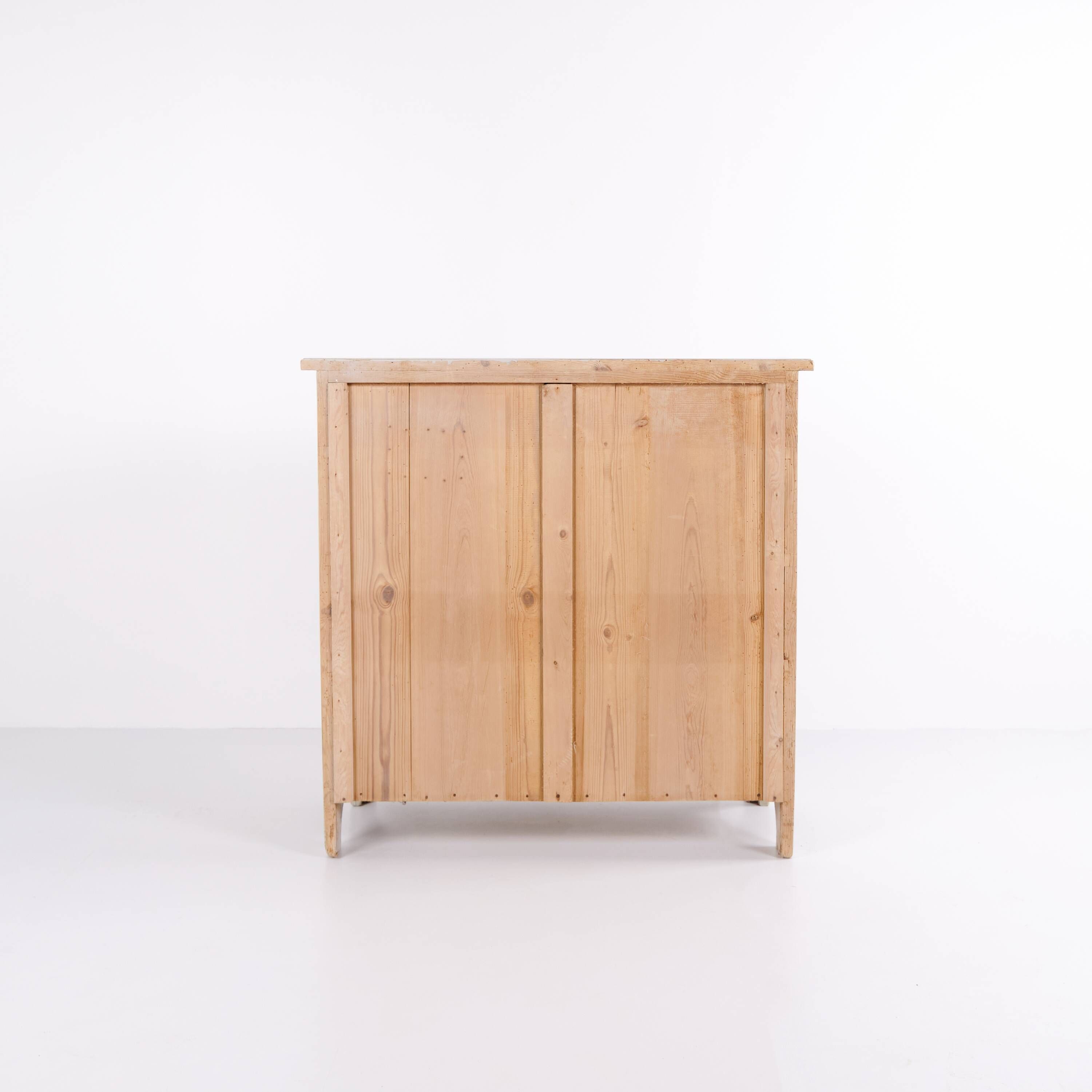 Commode antique avec 4 tiroirs – peinte en gris – vers 1890