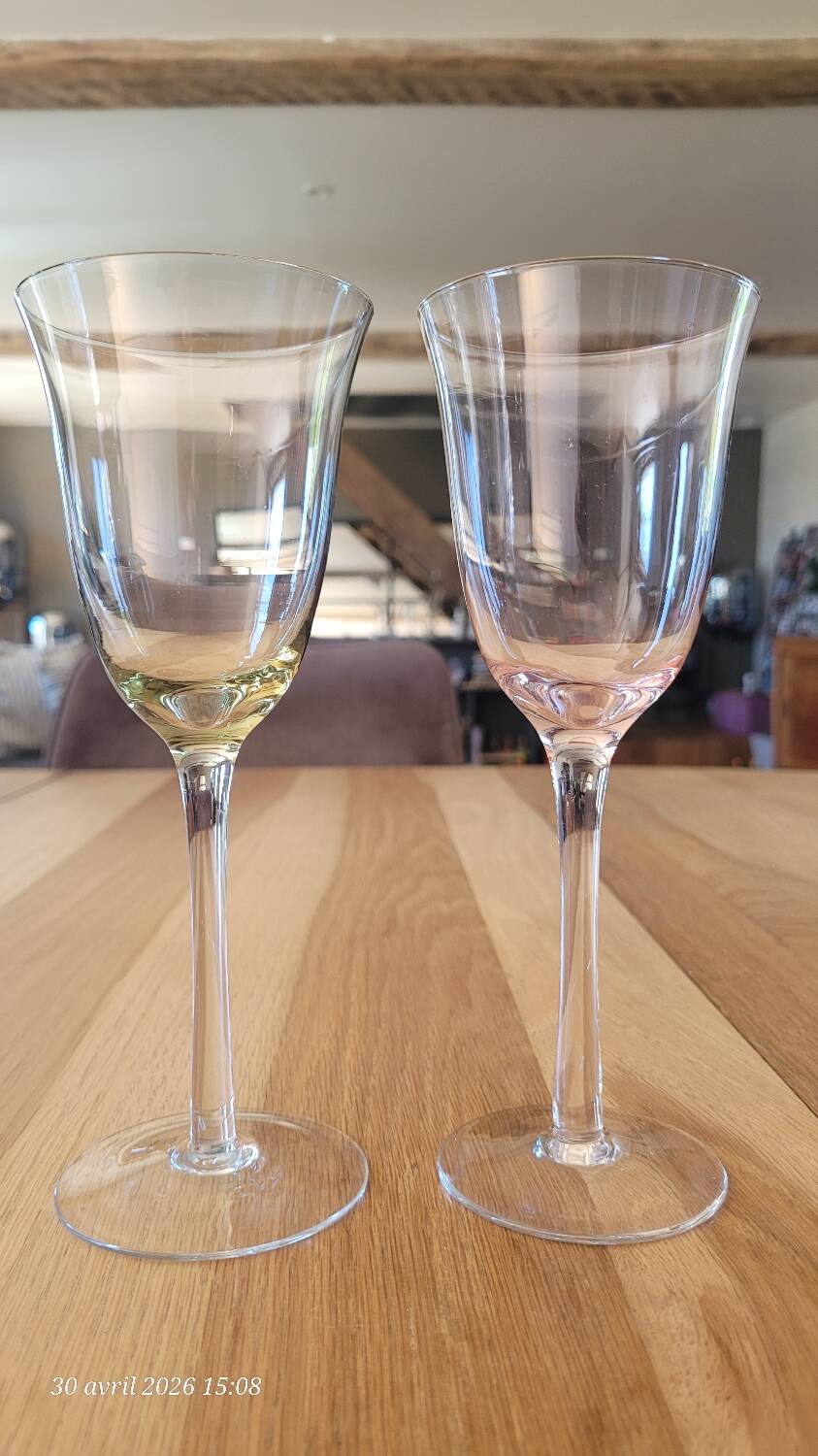 10 coloured glass stemmed glasses