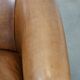 Fauteuil club en cuir de vachette couleur cognac clair